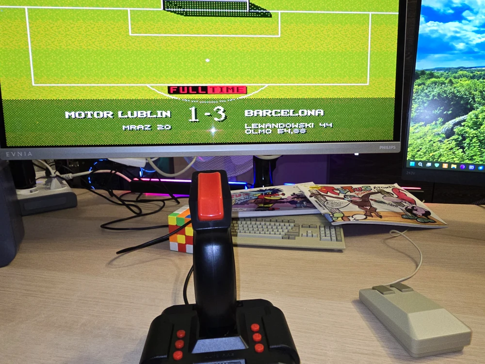 Sensible Soccer na joysticku The Quickshot 2